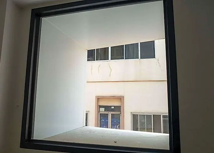 Speck بيت شباب بانكوك